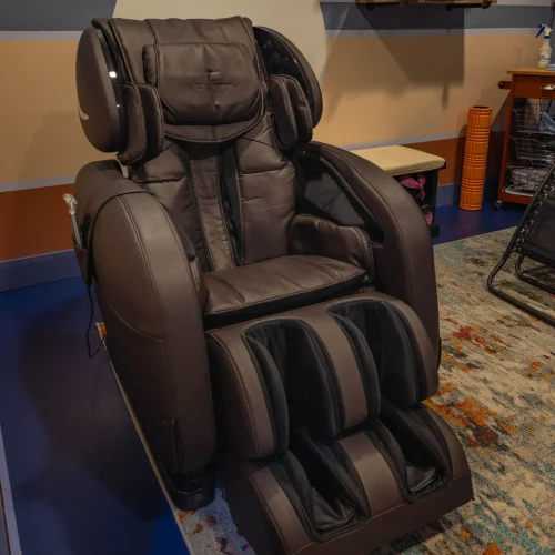 Photos of the amenities at LJ's Fitness